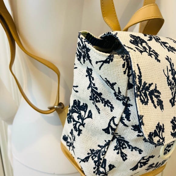 Vera Bradley women’s straw mini backpack purse in adrift coral blue - Picture 2 of 7